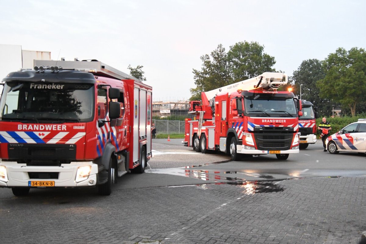 Storing in technische ruimte zwembad Franeker laat brandweer groots uitrukken - #Friesland