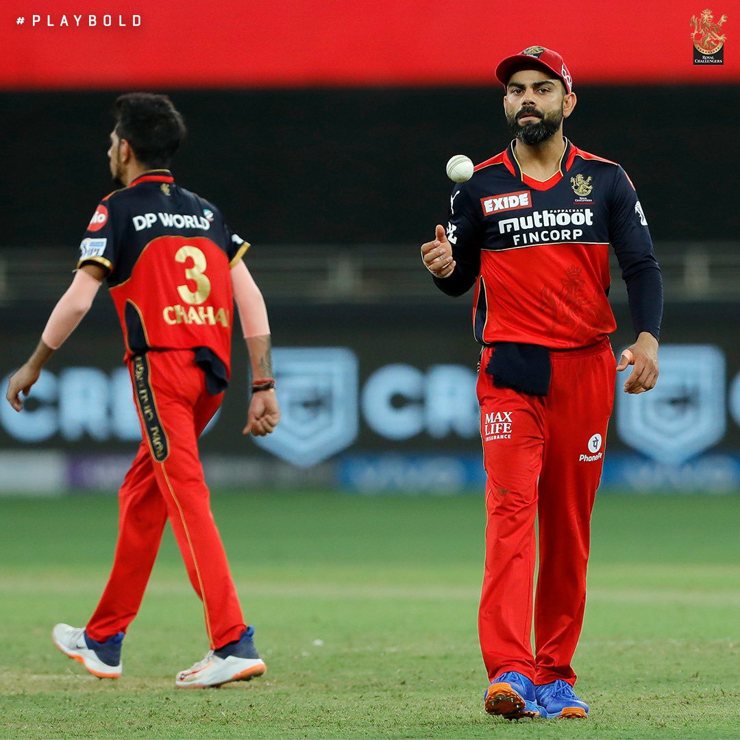 RCBTweets's tweet photo. From setting proper fields, making the right bowling changes at the right time, to backing his boys and most importantly bringing that infectious energy, this is a Captaincy Appreciation post. 🙌🏻🙌🏻🙌🏻

#PlayBold #WeAreChallengers #ನಮ್ಮRCB #IPL2021 #RCBvMI #ViratKohli https://t.co/zTWUehvrtw