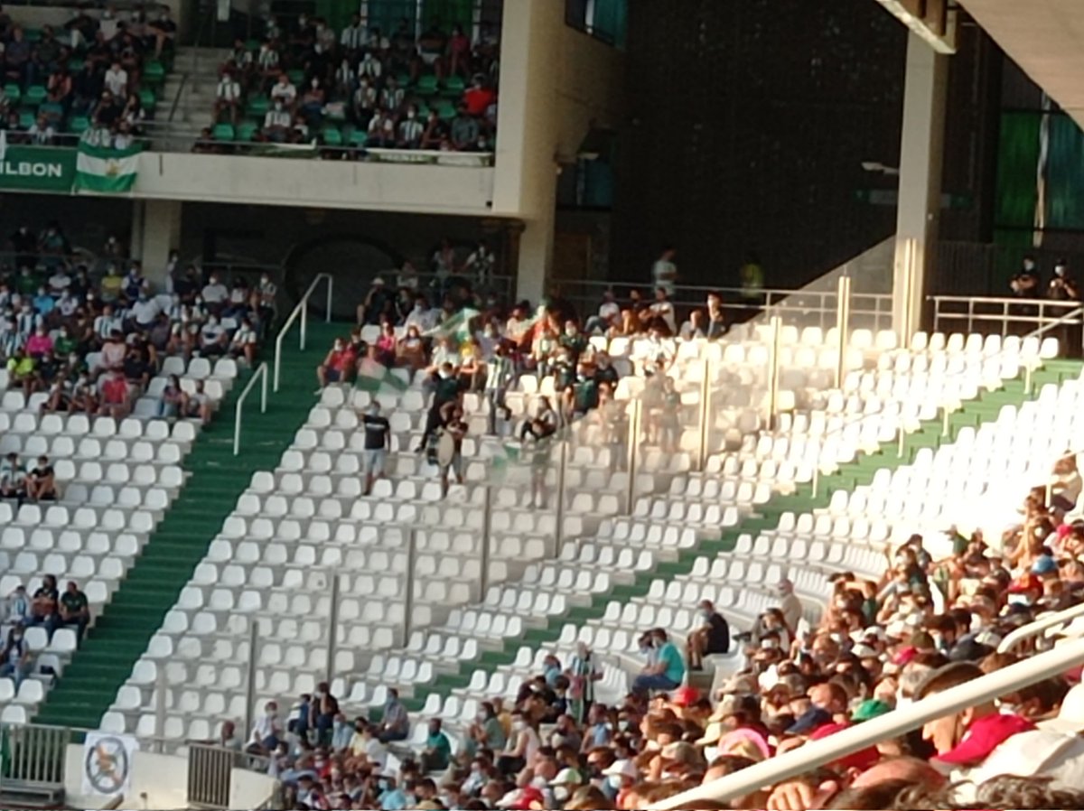 ATUCOR2's tweet image. Felices de veros @Incond_CCF ....! ojalá pronto os veamos a todos animando como siempre!
Forza INCONDICIONALES!