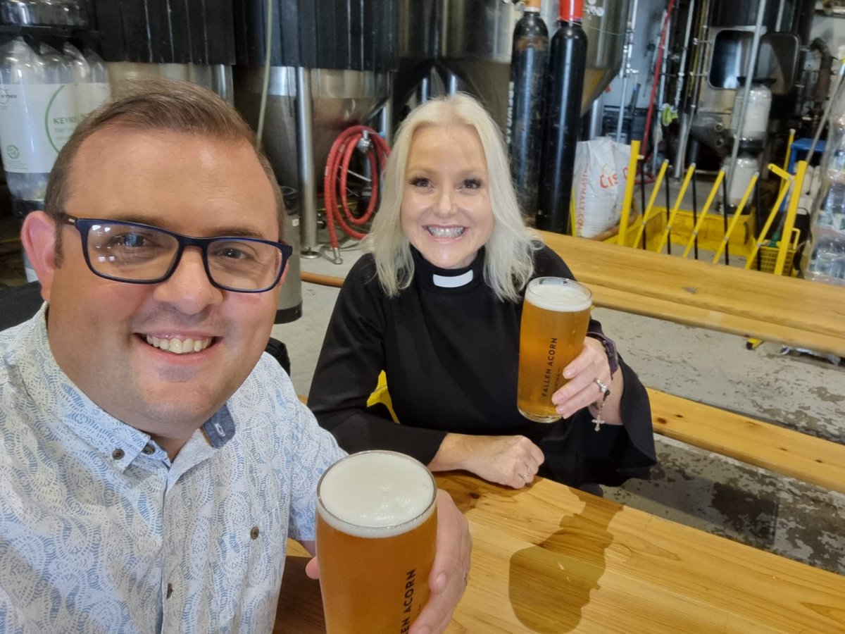 We at @RBE_Gosport celebrated Fr Godfrey's licensing at South Gosport this evening and then had a beer, or three <a href="/FallenAcornBrew/">Fallen Acorn Brewing</a>