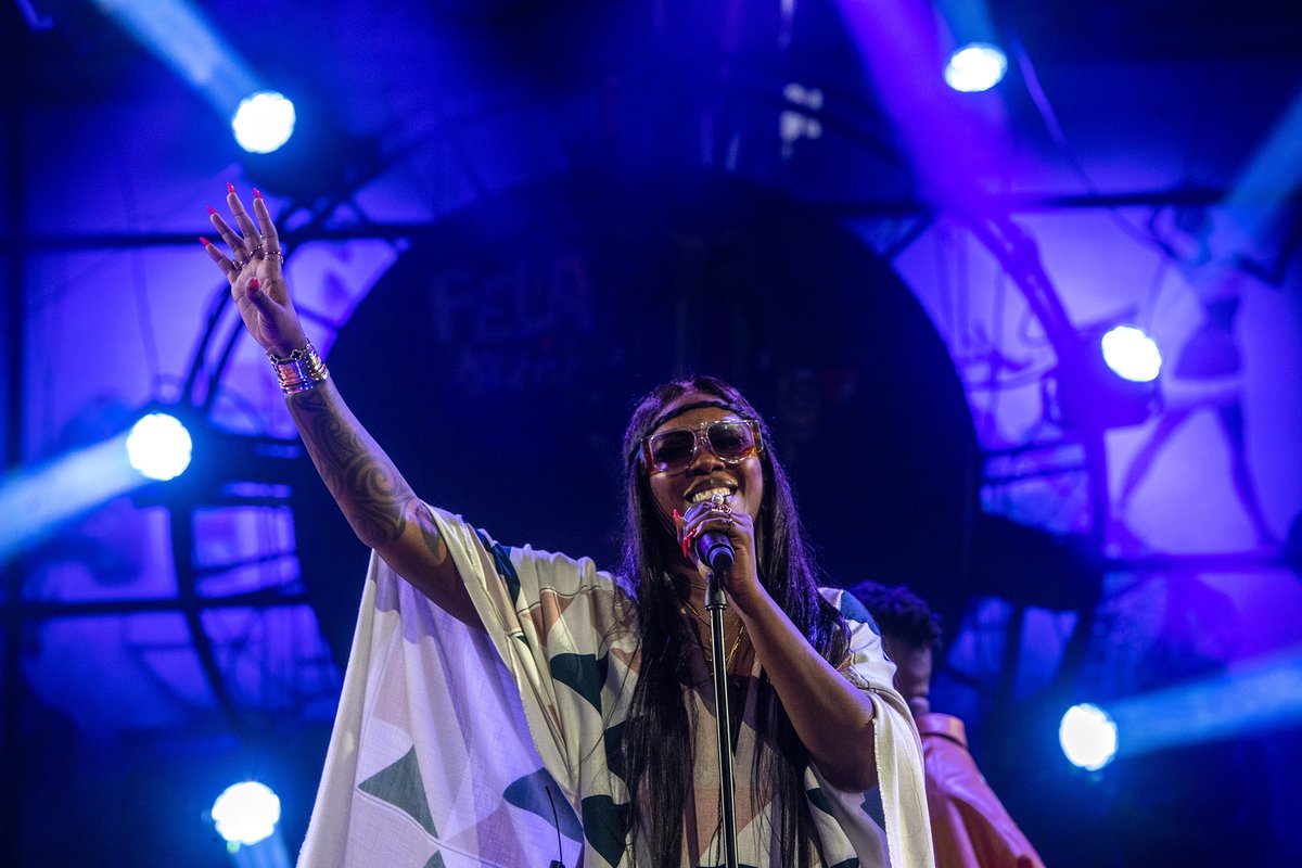 GlblCtznAfrica's tweet photo. The Queen of Afrobeats has hit the stage!! @TiwaSavage 🔥🔥🔥 Give her some quality attention🎶 #GlobalCitizenLive https://t.co/z19kzmPRZl