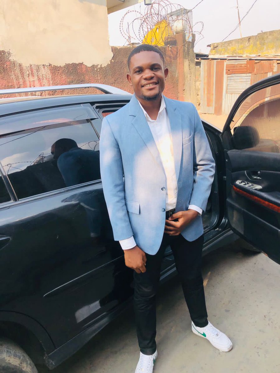 mosesmiteleji's tweet photo. #RDC #Eyenga
Etre homme c'est facile, mais devenir Homme exige deux choses : des ressources et de la détermination.
Me lança un jour mon feu père.
#PointCommun
#BonDimanche https://t.co/2H5mhRL2U9