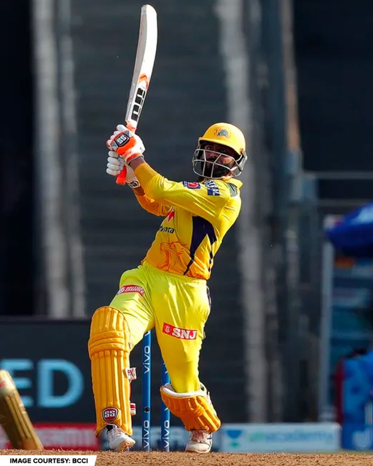 farnazNNN's tweet photo. Making the impossible possible; one name, a million 💛💛 - Ravindra Jadeja! 👏

#CSK  #Yellove  #WhistlePodu  #VIVOIPL #IPL2021  #CSKvKKR #Jaddu https://t.co/X94wbjPy1z