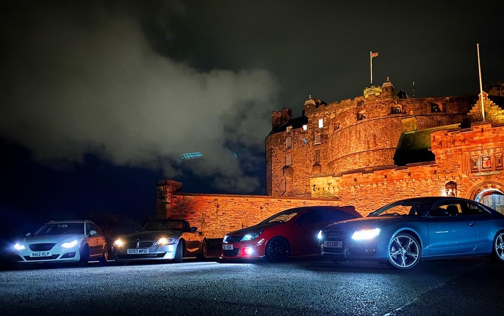 scoobyjaim555's tweet photo. Last night was amazing! Went out with the boys up to Edinburgh Castle to take snaps of their cars. https://t.co/Zhi8Tj4ELk