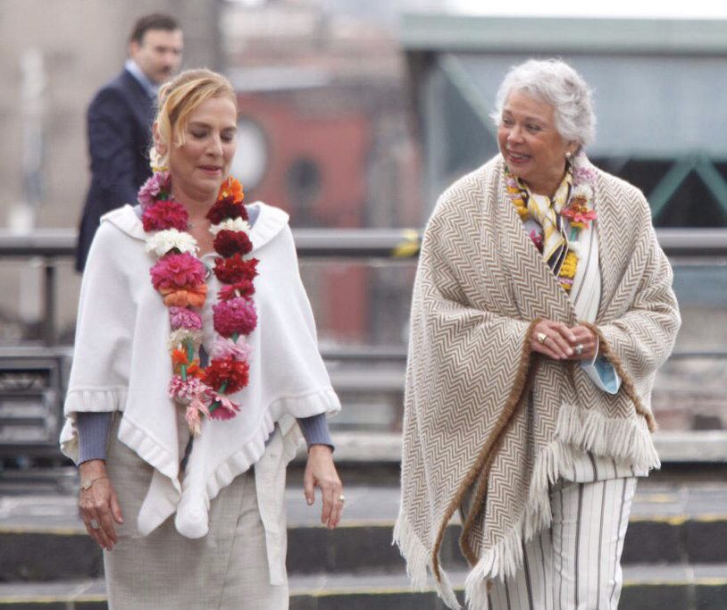 Qué lamentable que las redes se inunden de tanto discurso de odio contra las mujeres.
De tantos “haters”.
Dejemos de atacar a las #mujeres  por su inteligencia, su cultura, su aporte profesional.
Toda mi #sororidad con <a href="/BeatrizGMuller/">Beatriz Gutiérrez Müller</a> 
 #NoEstaSolaBeatriz
 #BeatrizNoEstasSola