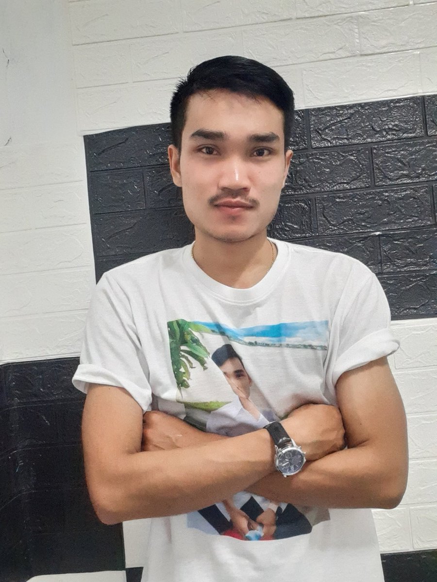 vong07384529's tweet photo. 🙁😁 https://t.co/BbnaR9Bq41