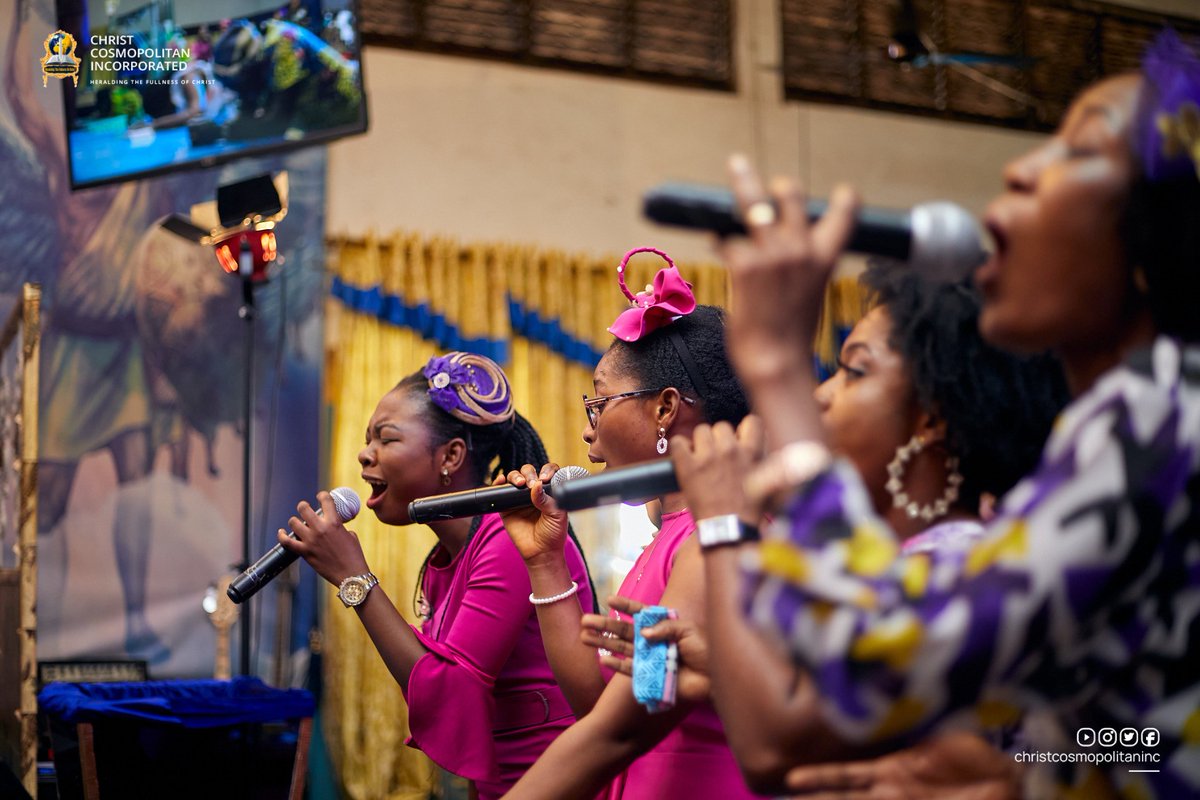 ChristCosmoInc's tweet photo. It is indeed a privilege to be in God’s presence, where there is fullness of joy and pleasures forever more. 
We lift up our hands to worship the doer of good things and the presence of the Lord fills the atmosphere. He alone deserves our worship
#CCIMassService
#SingingInWorship https://t.co/mllPxuJa4x