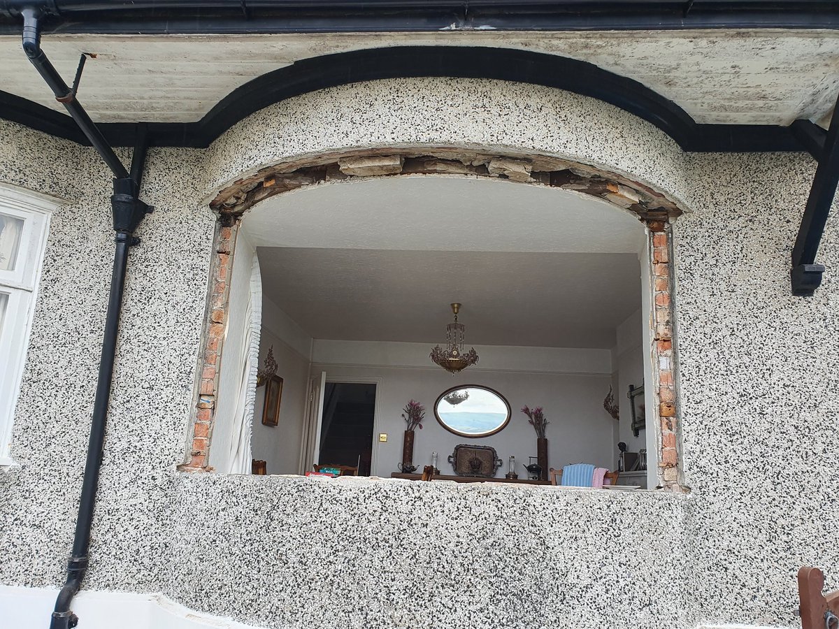 AltraGlass's tweet photo. Before & After pictures. Installing UPVC Bow Windows In Borth Y Gest. What a transformation. 😍😍 #windows #bowwindows #NorthWales https://t.co/aCeeK4jBxT