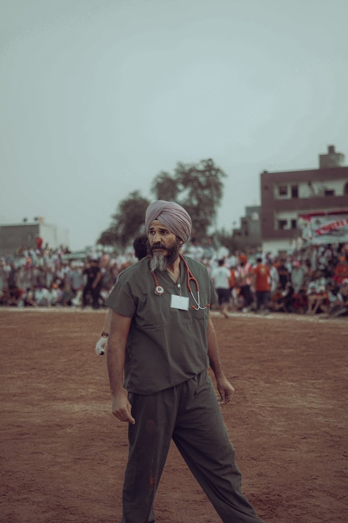 SinghSwaiman's tweet photo. Born to be a farmer, choose to be a doctor.  #FarmersLeague #farmersdoctor https://t.co/FFJMsn0laj