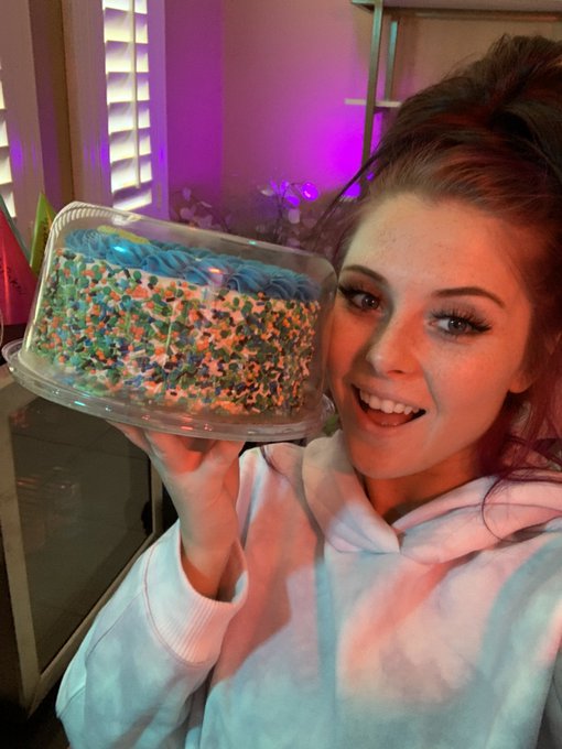 Join me live on Twitch right now! In just under 50 minutes I will be smashing my face into this cake