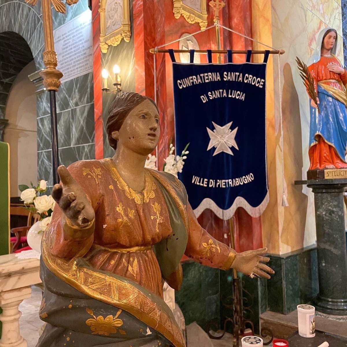 Retour de la statue de la Vierge à l’enfant. 
Après plusieurs mois de restauration à Florence la voici chez elle.
 La statue de la Vierge partira à son tour à Florence pour se faire une seconde jeunesse. 
Un grand merci à la tous d’avoir répondu présent pour notre souscription.