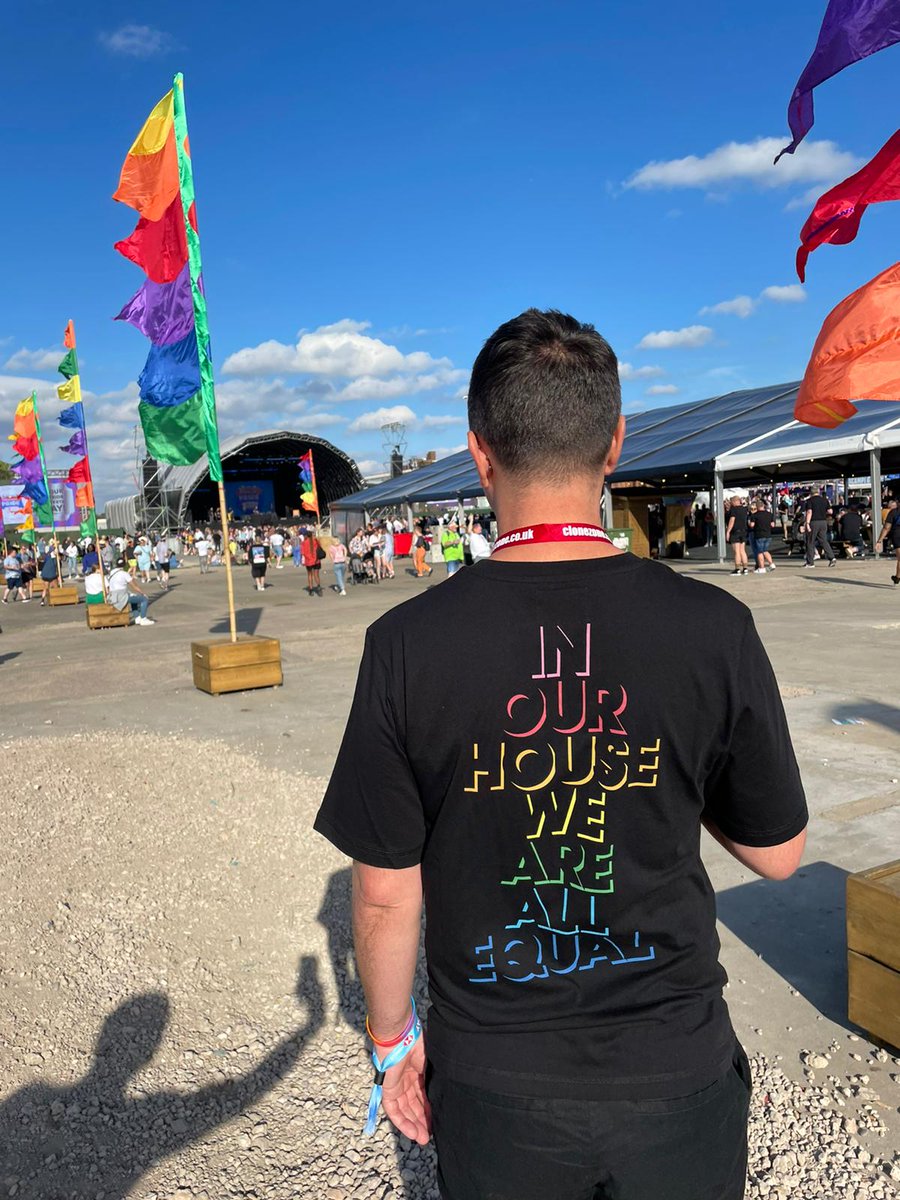 RichardCatmur's tweet photo. Gutted to be missing the #DefectedLondon festival this weekend but taking a little of piece of @DefectedRecords with me to wear at @BirminghamPride . Wherever you are, whatever you're doing, however you identify, remember #LoveIsTheMessage and
#InOurHouseWeAreAllEqual x https://t.co/Zl7LSEO7Dh