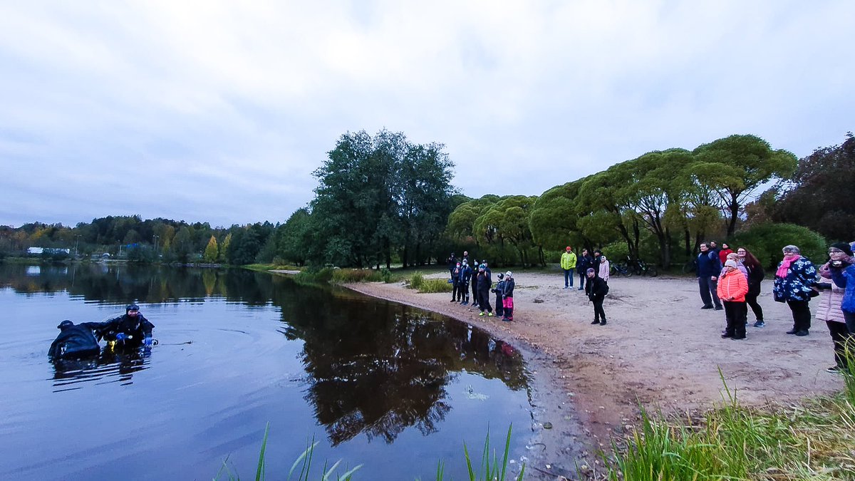 EcoEvo Aqua (@ecoevoaqua) on Twitter photo Kiitos kaikille jotka osallistuivat #tutkijoidenyö hön <a href="/uniofjyvaskyla/">University of Jyväskylä</a>. Oli ihana nähdä niin paljon pieniä ja isoja tutkimuksesta kiinnostuneita. Kiitos ja nähdään taas ensi vuonna! #scientificdiving <a href="/jyuscience/">Faculty of Mathematics and Science</a> <a href="/JYU_WISDOM/">@JYU_Wisdom</a> #JYUnique #teamfish
bit.ly/3odOhk7 Kiitos kaikille jotka osallistuivat #tutkijoidenyö hön <a href="/uniofjyvaskyla/">University of Jyväskylä</a>. Oli ihana nähdä niin paljon pieniä ja isoja tutkimuksesta kiinnostuneita. Kiitos ja nähdään taas ensi vuonna! #scientificdiving <a href="/jyuscience/">Faculty of Mathematics and Science</a> <a href="/JYU_WISDOM/">@JYU_Wisdom</a> #JYUnique #teamfish
bit.ly/3odOhk7