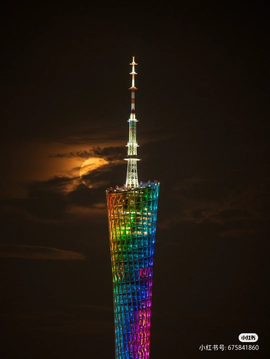 tatalin13's tweet photo. Fell in love with the city because of a tower. #廣州 #中國 #viewphoto https://t.co/BPSlcdt6Br