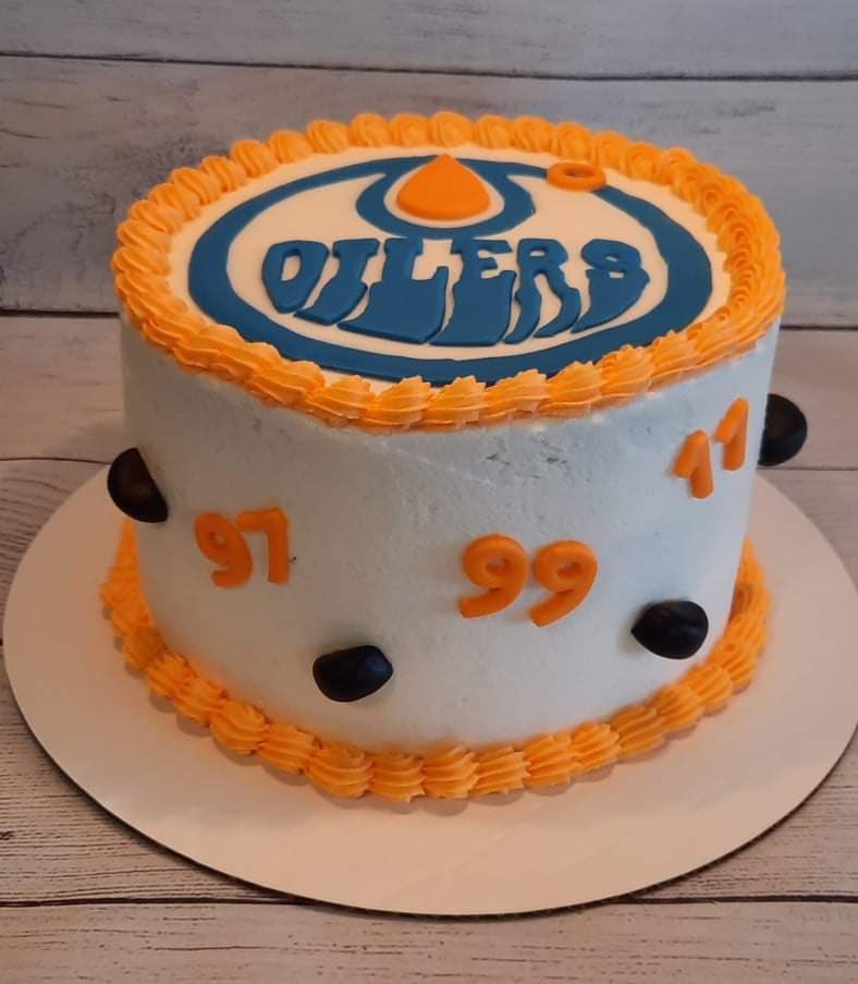 dean_marchand's tweet photo. Thanks to Debbie for my Oilers birthday cake. It was delicious. @EdmontonOilers it was definitely the @cmcdavid97 of birthday cakes https://t.co/BB94oe8s86