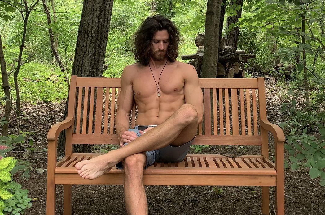 lotusprimemusic's tweet image. Want abs? It’s simpler than you think. You can now download my Best-Selling ab workout guide for #FREE at this link: linktr.ee/lotusprimemusic #fitnessmotivation #fit #shirtlessboys