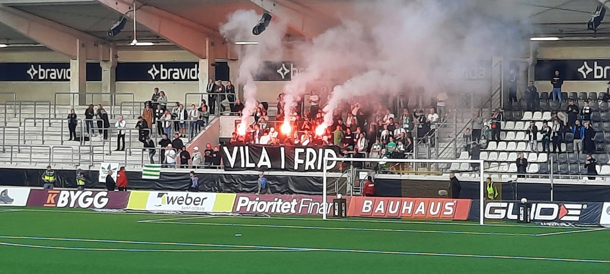 BajenJompa's tweet image. Tre vackra ljus. 
Vilka i frid.