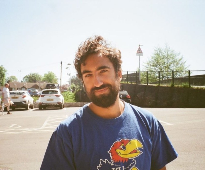 Happy sunny Chillin Sunday as we're coming to the end of sunny days🌞🌞 Have a great day everyone!🙋🏻‍♀️
Thanks to <a href="/AshleyNHorne/">Ash Horne</a> for 📸!  #GreggChillin #ChillinSunday #ADiscoveryOfWitches #DaVincisDemons