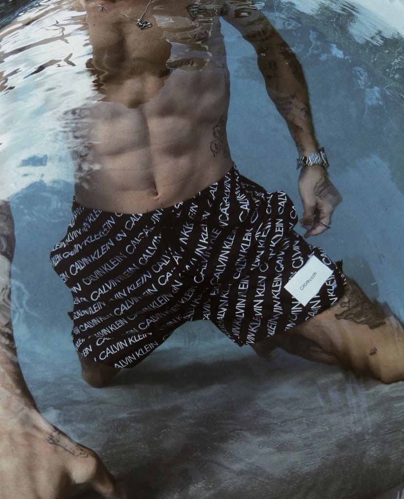 ╱ 𝐼 𝑤𝑎𝑛𝑛𝑎 𝑠𝑐𝑟𝑎𝑡𝑐ℎ 𝑦𝑜𝑢𝑟 𝑠𝑢𝑟𝑓𝑎𝑐𝑒, 𝐼 𝑤𝑎𝑛𝑛𝑎 𝑓𝑒𝑒𝑙 𝑦𝑜𝑢𝑟 𝑔𝑟𝑜𝑜𝑣𝑒, 𝐼 𝑤𝑎𝑛𝑛𝑎 𝑏𝑒 𝑦𝑜𝑢𝑟 𝑛𝑒𝑒𝑑𝑙𝑒, 𝐼 𝑤𝑎𝑛𝑛𝑎 𝑙𝑖𝑐𝑘 𝑦𝑜𝑢𝑟 𝑤𝑜𝑢𝑛𝑑.
   
█  𝗦𝗘𝗗𝗨𝗖𝗧𝗜𝗩𝗘𝗦𝗨𝗡𝗗𝗔𝗬