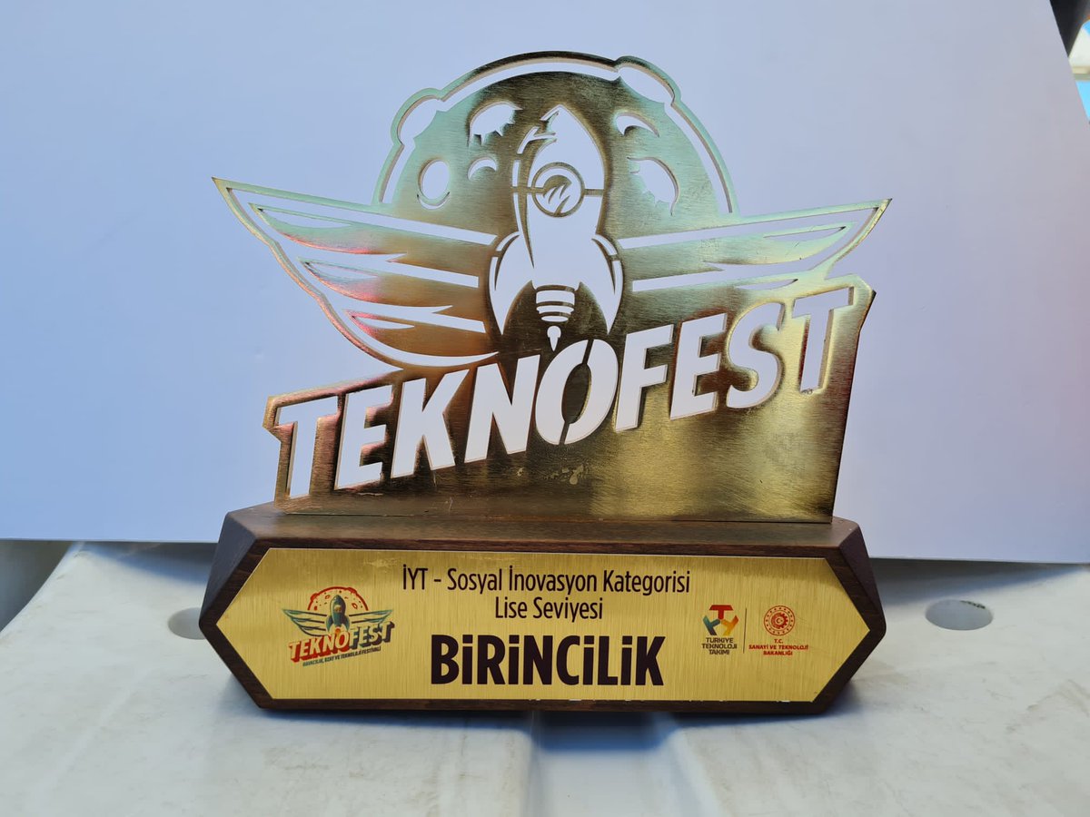 onderbulten's tweet photo. 2021 TEKNOFEST TÜRKİYE BİRİNCİSİ HÜDAVENDİGAR'DA!

Lise Seviyesi Sosyal İnovasyon Kategorisinde KADSİS (Kurumsal Akıllı Denetleme Kurumu) Projesi ile Türkiye Birincisi Olan Öğrencimiz İsmail KONAK'ı Tebrik Ederiz. https://t.co/yKtwgB1zhq