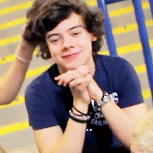 babygirlrryy's tweet photo. harry styles fetus so adorable https://t.co/Z0UAh3cubF