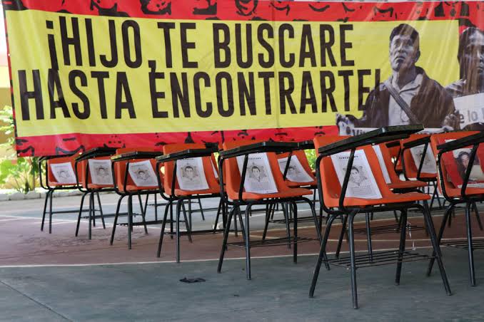 betitohm's tweet photo. Ni perdon ni olvido ¡¡que los rostros no se olviden!! Un pueblo que no conoce su historia esta condenado a repetirla
#Ayotzinapa7años 
#Justicia43 
#FueElEstado https://t.co/Z3yGLTT2N6