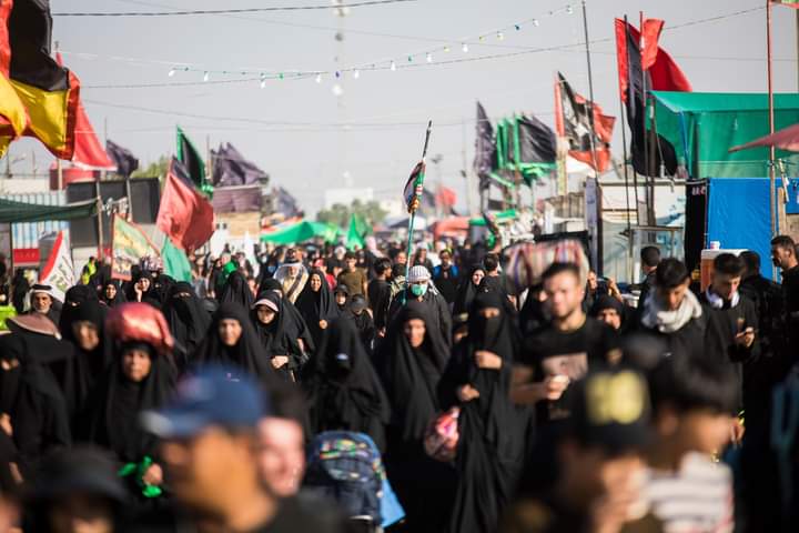 The_Narrative3's tweet photo. Your servants yearn for your Ziyarat O' our beloved Imam. We are walking from Najaf to Karbala in your Ishq. Accept us O' our mawla.

#نرحل_مع_الحسین 
We Go With Hussain
Labbaik Ya Hussain https://t.co/WaCh6agj9I