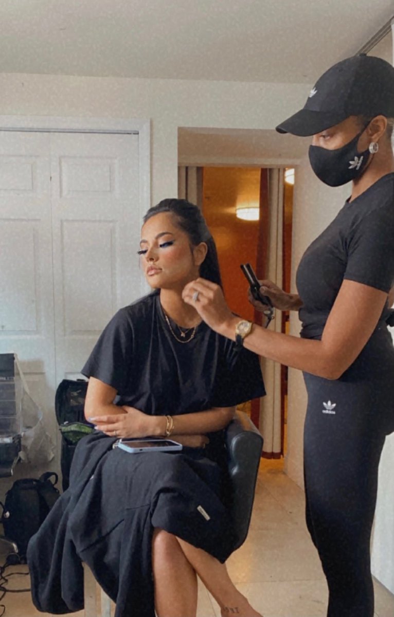 BeckyGCHI's tweet photo. 📷 | Becky G será mencionada en la próxima edición de la revista "US Weekly" con una nota que habla de su rutina diaria, donde se revelaron algunas fotografías que no habían sido vistas antes de B. 🤍 https://t.co/TuS4v6xZmH
