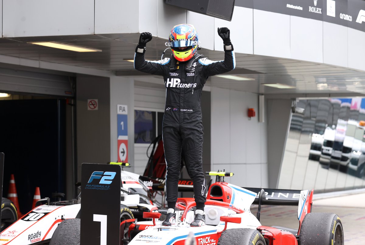 Formula2's tweet photo. Morning, @Australia 👋

Your guy @OscarPiastri won again 🇦🇺

#RussianGP #F2 https://t.co/ifNn0rHRcK