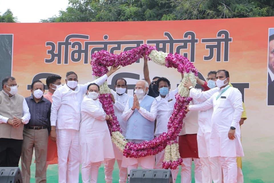 BhupenderGothwl's tweet photo. देश के यशस्वी प्रधानमंत्री आदरणीय श्री नरेंद्र मोदी जी की तीन दिवसीय अमेरिका यात्रा पर फिर से भारत का सम्मान बढ़ाकर देश लौटने पर दिल्ली भाजपा द्वारा इतने कम समय में भव्य अभिनंदन के लिये आप सभी देवतुल्य कार्यकर्ताओं को कोटि कोटि नमन व शुभकामनाएँ। 
#WelcomeBackModiji https://t.co/DqQ8wuuvQZ