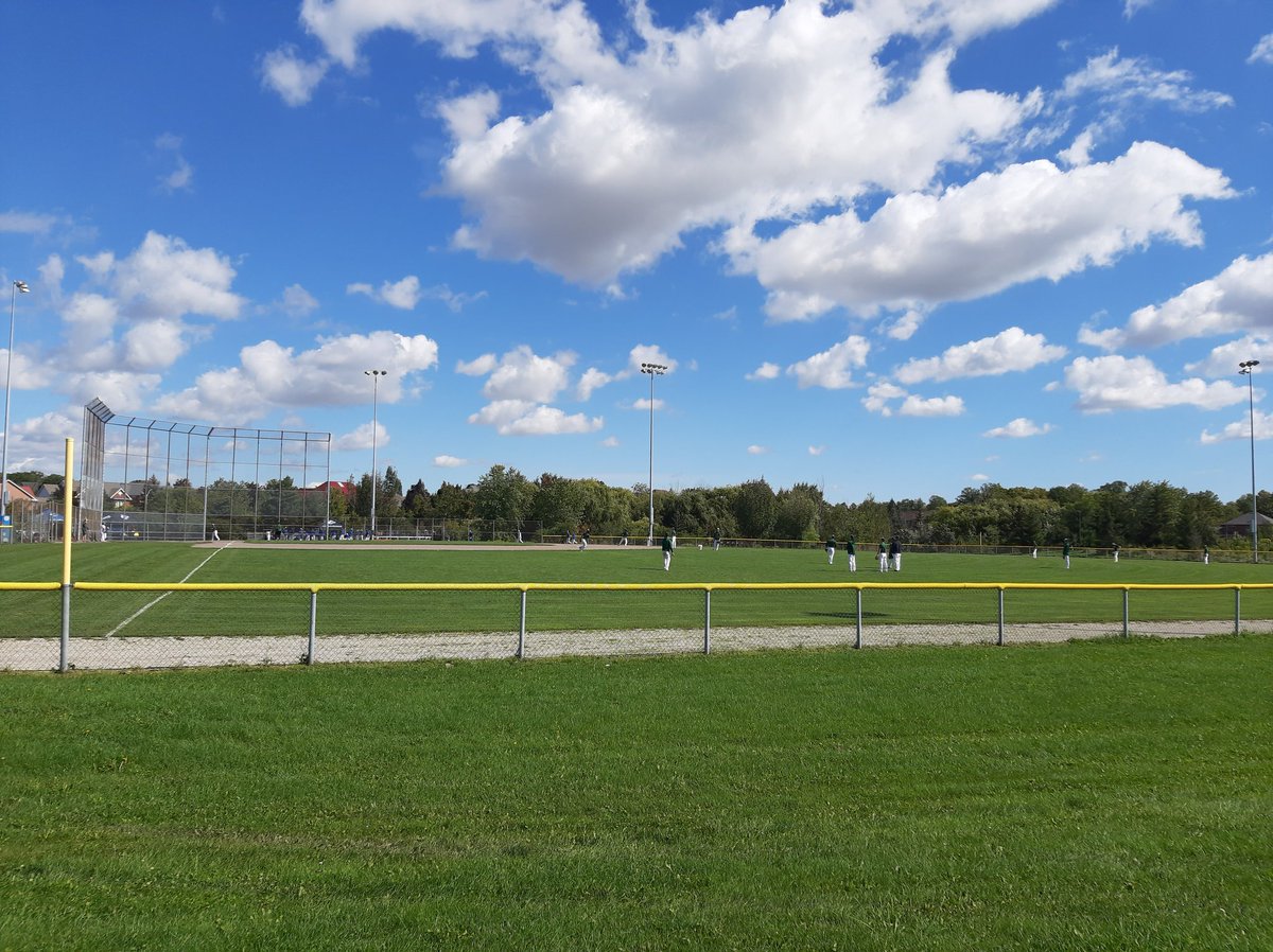 brynn_kibble's tweet photo. Sun's out and no rain
Pre game bp.
@StClairCollege mens baseball
Saints vs Huskies
Game 1 start 1:00pm
@stclairsaints1 https://t.co/bh2jBUCahg