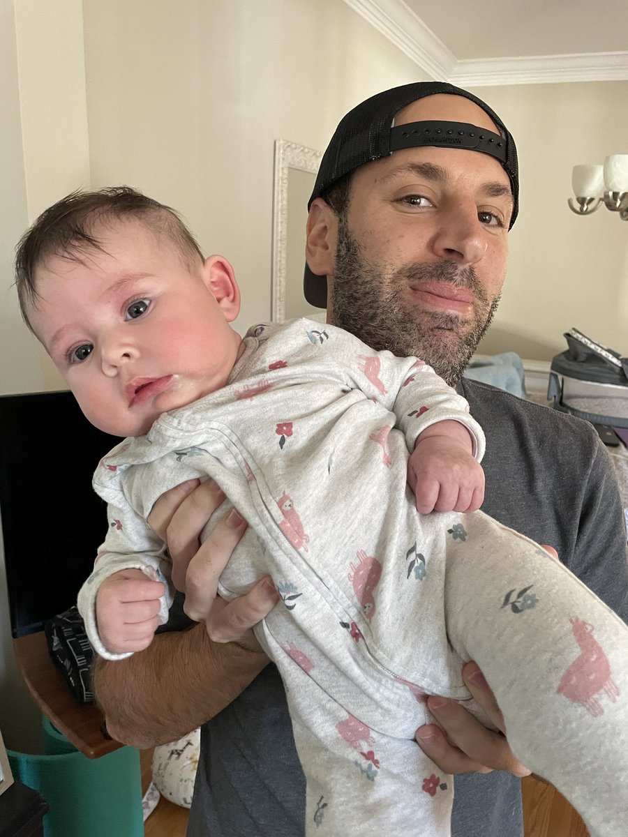 ScottFriedman3's tweet photo. Chillin w/ Baby Brooke #KeepItLeanAndClean https://t.co/lG3g91Gc4H
