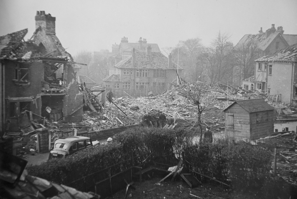 50 new archive photographs showing the devastating effect of the Blitz in Liverpool’s suburbs and city centre have gone on display <a href="/MuseumLiverpool/">Museum of Liverpool</a>.

📷 > ow.ly/8tgQ50GfLgI