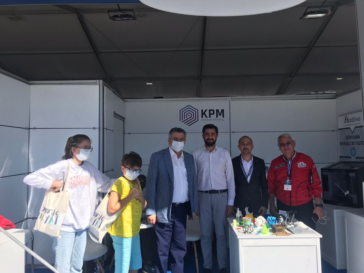 Sanayi ve Teknoloji Bakan Yardımcımız Sn Hasan Büyükdede ve SAHA İstanbul Genel Sekreteri Sn <a href="/ilhamikeles/">İlhami Keleş</a> Teknofest standımızı ziyaret ettiler. 
<a href="/sahaistanbul/">SAHA İSTANBUL</a>