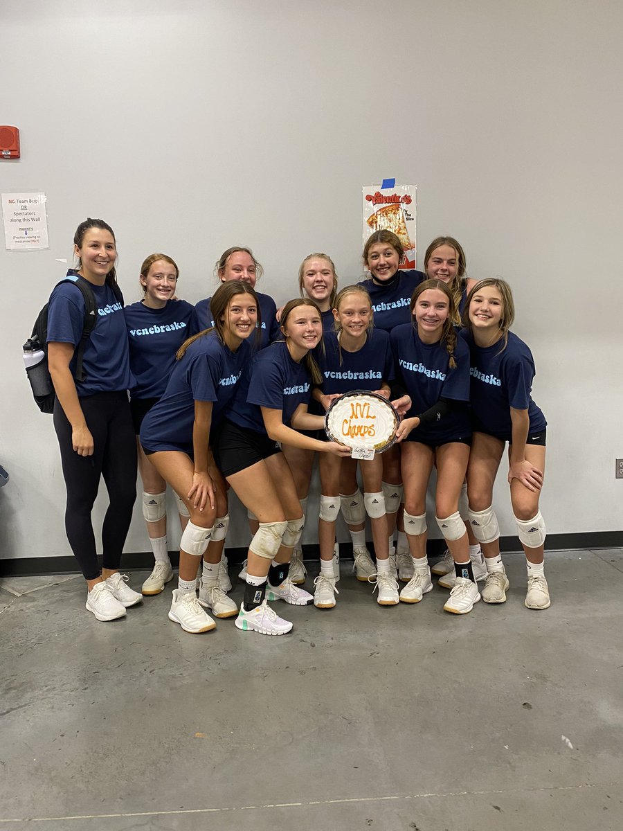 Took the gold today!!!! Nice Jobs ladies!  <a href="/VCNebraska/">VCN</a> 14 Stars