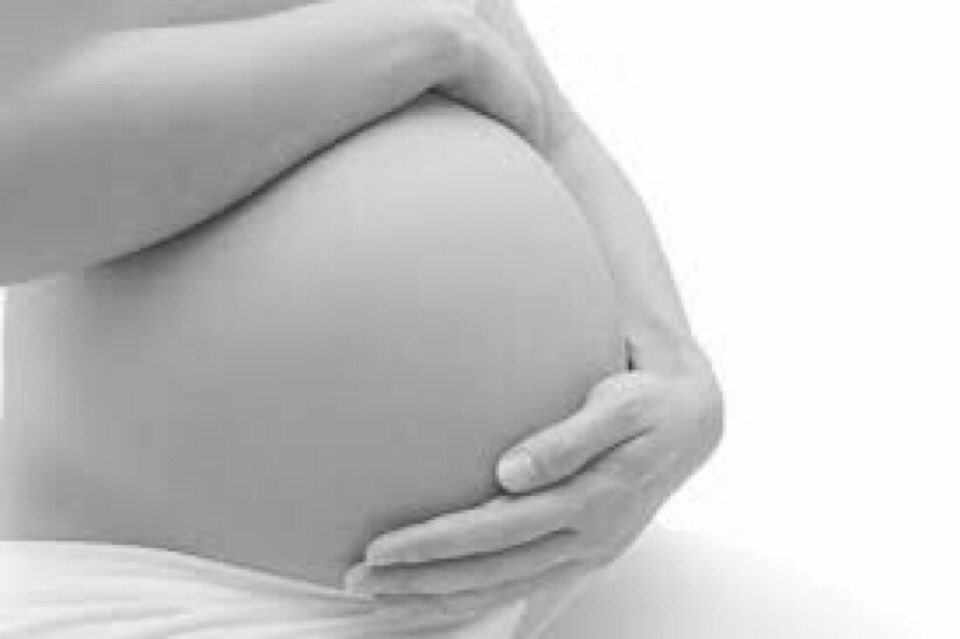 fundaciondewaal's tweet photo. Los embarazos de mujeres de bajos ingresos que sufren violencia presentan un riesgo dos veces mayor de aborto espontáneo y cuatro veces mayor de tener un bebé de bajo peso al nacer. 

#35FdW #Prevención #PreNatal #Posnatal #AgresionesSocioculturales #Pobreza https://t.co/bDEOx66d0L