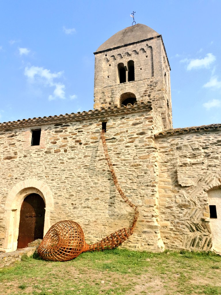 lbartron's tweet photo. Avui @artgavarres a #Fitor 6 instal·lacions en un paratge incomparable #SantaColomadeFitor #Gavarres  Veure i viure el paisatge amb una mirada diferent #artigavarres2021 #LandArt https://t.co/cJtTdHD2EB