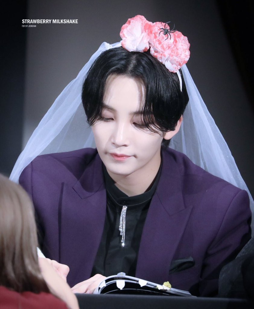 cir_c1e's tweet photo. 오늘 이날이라고.. 그럼또 유령신부 윤정안 봐줘야됨.. 윤겸으로 반지 잘못끼운 dk앞에 무덤파헤치고 나오는 미인해골공 yjh.. https://t.co/pWz7wzjBy6