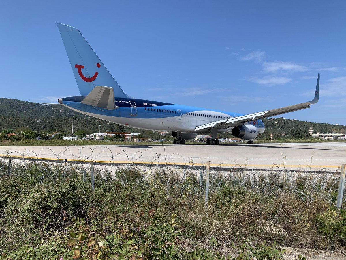 Train_PlaneHub's tweet photo. TUI 757 final flights. *Subject to change. Currently Oct 3rd will be the final passenger flight for them 😔
G-OOBB final flight is tomorrow (27th Sept) MAN-JSI-LGW
G-OOBN final pax flight Sept 30th. LGW-EFL-BHX
G-OOBP final pax flight is next Sunday (Oct 3rd) LGW-HER-LGW 
Cont… https://t.co/YXURyzNjSS