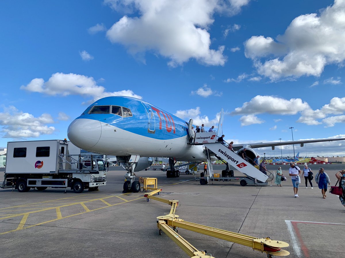 Train_PlaneHub's tweet photo. TUI 757 final flights. *Subject to change. Currently Oct 3rd will be the final passenger flight for them 😔
G-OOBB final flight is tomorrow (27th Sept) MAN-JSI-LGW
G-OOBN final pax flight Sept 30th. LGW-EFL-BHX
G-OOBP final pax flight is next Sunday (Oct 3rd) LGW-HER-LGW 
Cont… https://t.co/YXURyzNjSS