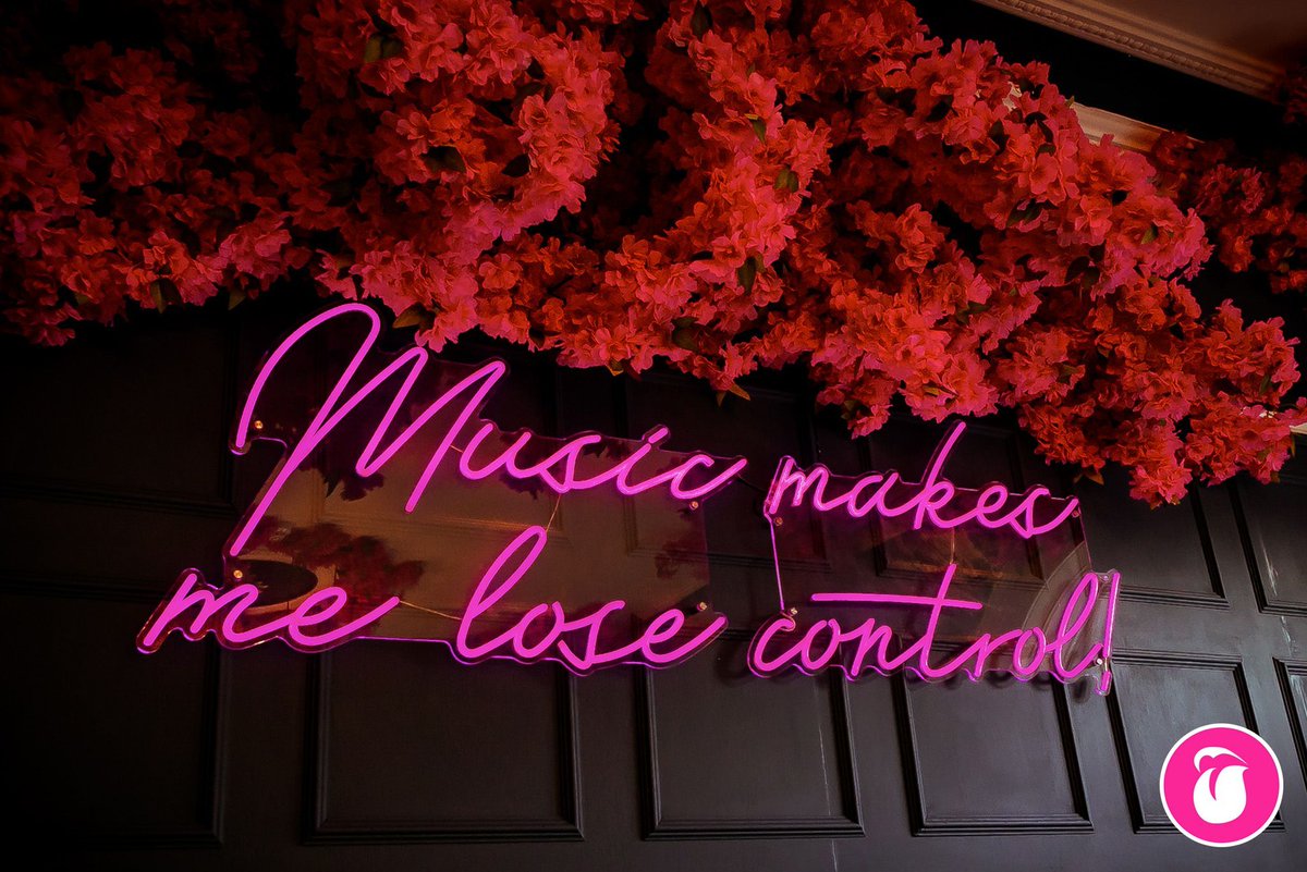 LicklistP's tweet photo. Music makes me lose control๐ต
@matteojphotography
@homebotaniccheltenham
#thosedays #goodtimes #bestnight #nightouts #missgoingout #nightout๐ธ #funnight #nightoutwithfriends #nightsout #weekend #weekendvibes #photography #nightphotography #photographer #licklistphotography https://t.co/0CSWDJpDb1
