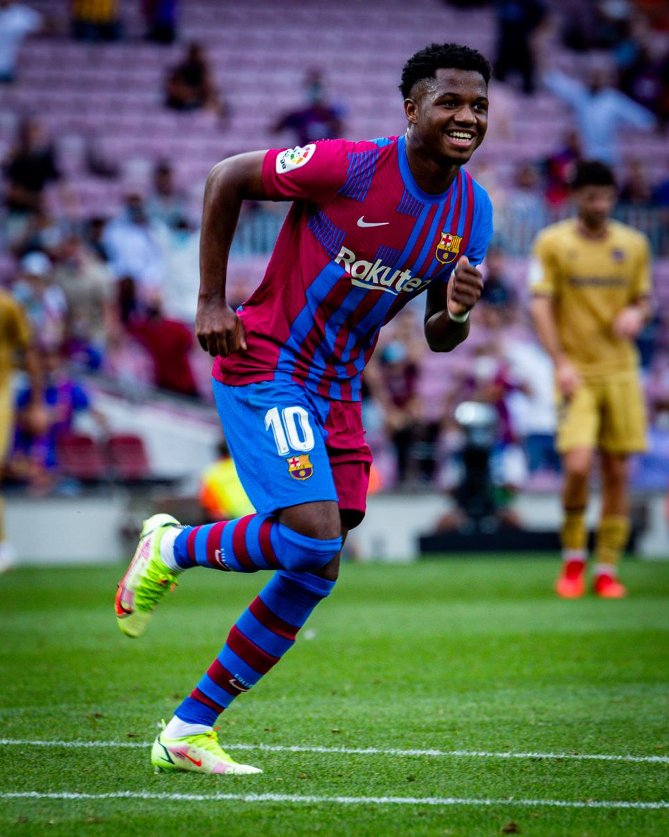 FCBmasia's tweet photo. 🤩 @ANSUFATI IS BACK! 🤩

👏🏼 𝗠𝗔𝗗𝗘 𝗜𝗡 𝗟𝗔 𝗠𝗔𝗦𝗜𝗔 🏠

#ForçaBarça 💙❤️ https://t.co/gexqBDzCj0