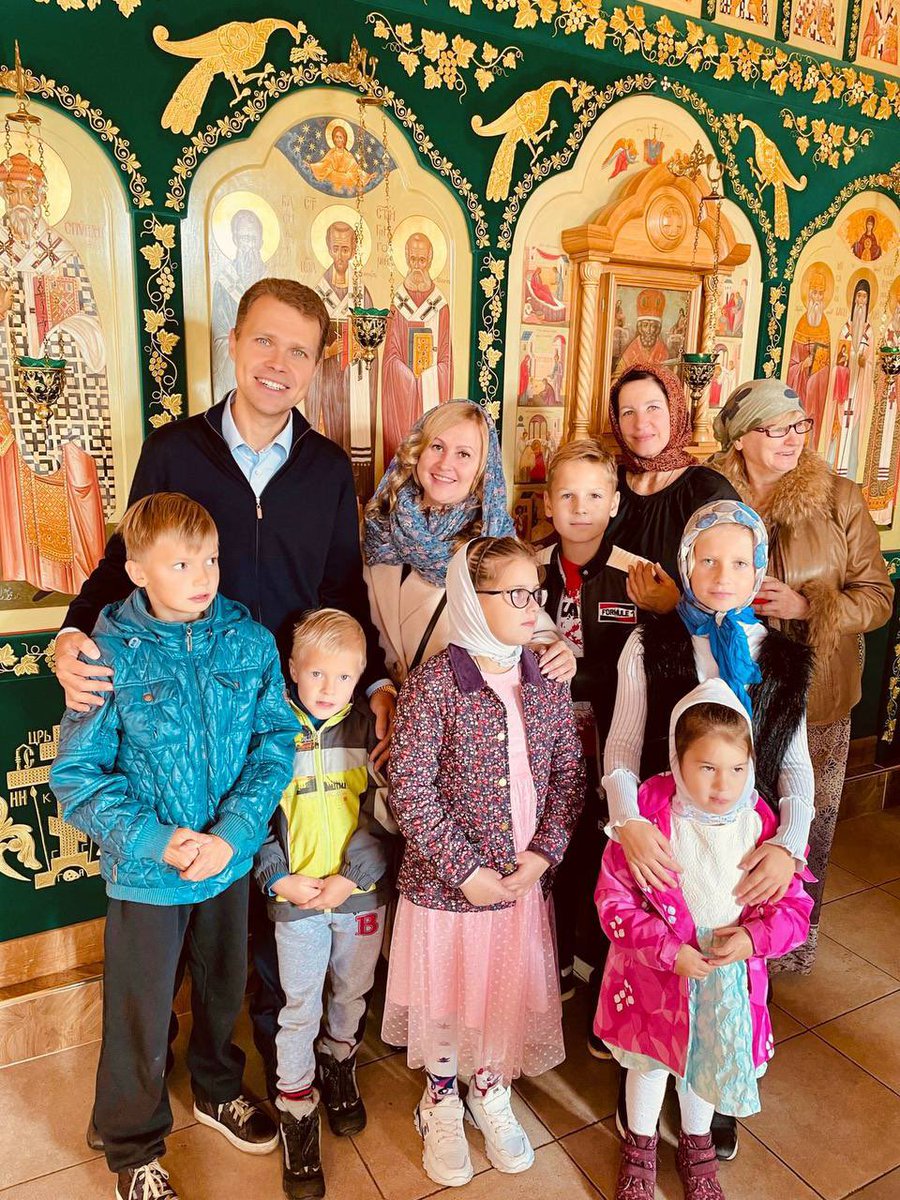 Nikita_Chaplin's tweet image. Замечательная литургия и праздник прошли в селе Большое Жоково под Рязанью.Благодарю митрополита Рязанского Марка за награду.Уверен, наш храм в честь святителя Василия Рязанского потрудится во славу Подмосковья,Рязани,как когда-то Владыка Василий прославлял эти благодатные земли.