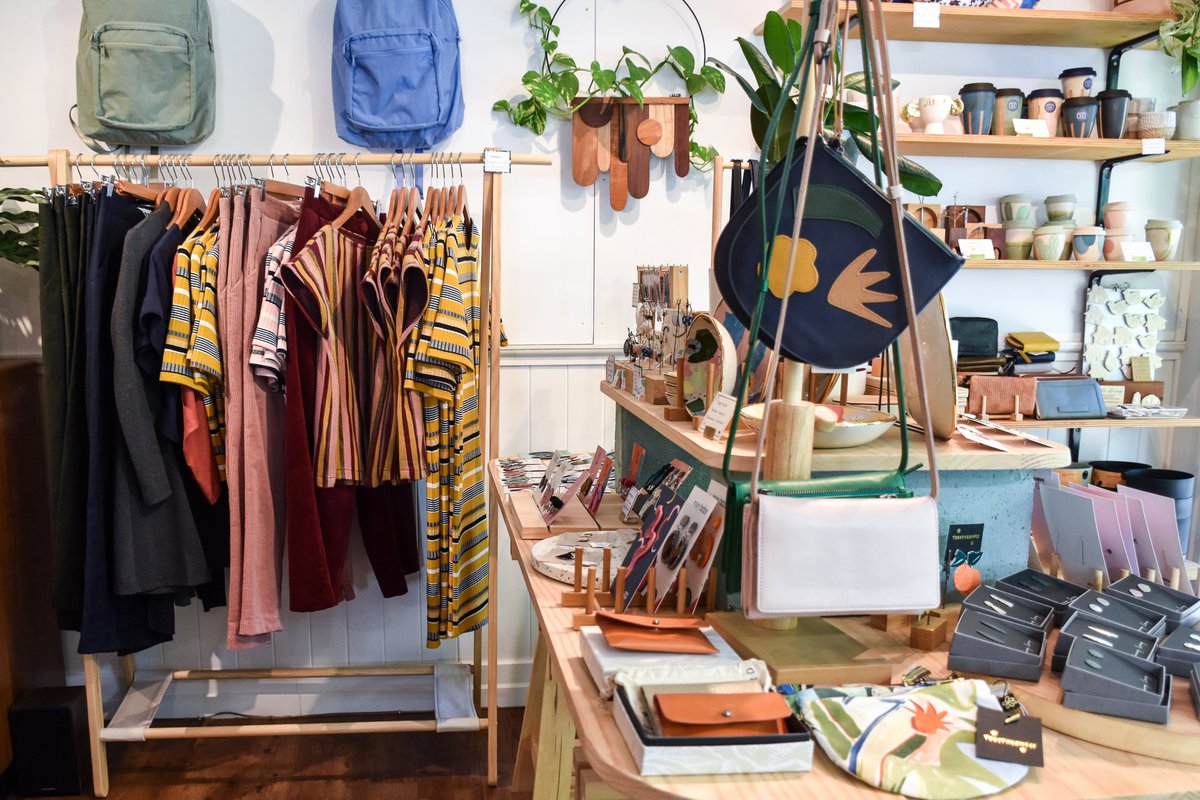 CescaSagra's tweet photo. #Fashion and #design are constantly changing! Discover how to achieve #ethical, timeless and interesting #aesthetic pieces by embracing #artisans and #handmade goods, whether it be fashion or #homedécor. https://t.co/DkSPITOWQr https://t.co/912L73oWCS