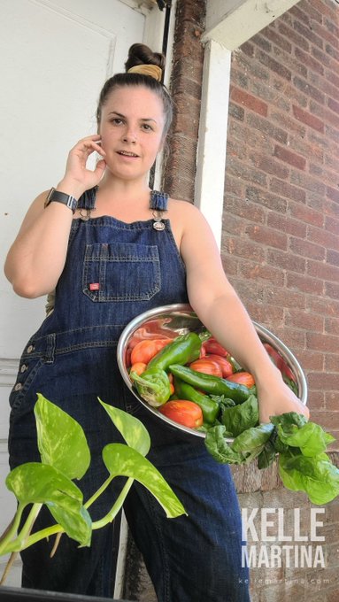 Closing out the garden year but still got plenty of spicy peppers out there! https://t.co/W8AHycjLmC<a href="/tag/castration"class="tags"><span>#castration</span></a><a href="/tag/gelding"class="tags"><span>#gelding</span></a><a href="/tag/elastrator"class="tags"><span>#elastrator</span></a>