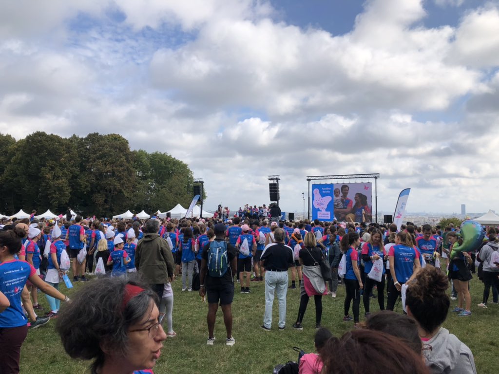 19_zaz's tweet photo. Une belle manière de finir la #AXAWeekForGood #AXACRWeek avec la course @ImagineforMargo toujours aussi bien organisée, et tout aussi émouvante que festive ! #gofightwin https://t.co/IINKQqh6om