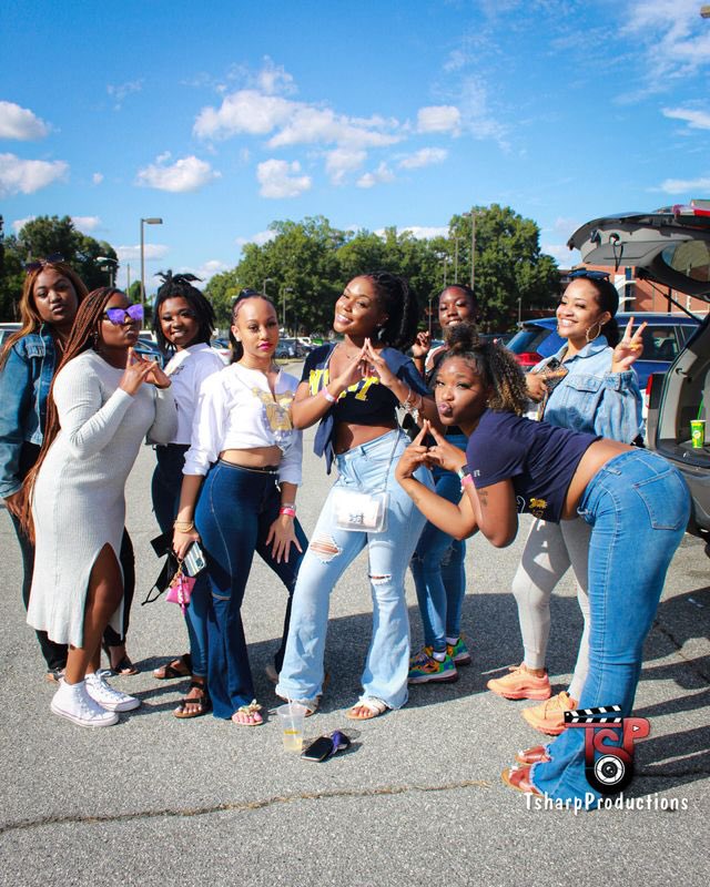 Link out now. Follow and book with @TSHARPPRODUCTIONS #ncat #ncat25 #ncat24 #ncatfootball #ncatvsnccu  clickasnap.com/album/262857