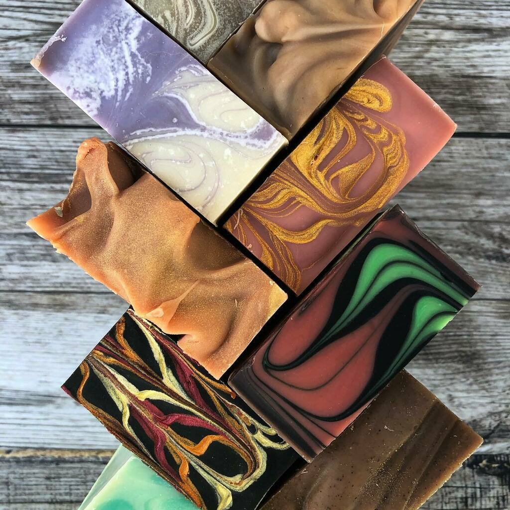 GoodWilliamsCo's tweet photo. Happy #nationalsoapmakingday! I fell in love with Soapmaking a number of years ago, and havenโt looked back! I adore the combination of art + science, merging to create a useful item that can be used every day. โค๏ธ
.
.
.
.
#localsoap #handmadesoap https://t.co/iRtznuIjsb https://t.co/4x7rwgFanm