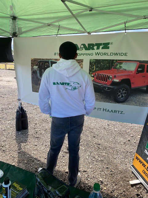 Haartz's tweet photo. Back for day two #detroit4fest https://t.co/UkZLNcO0HN