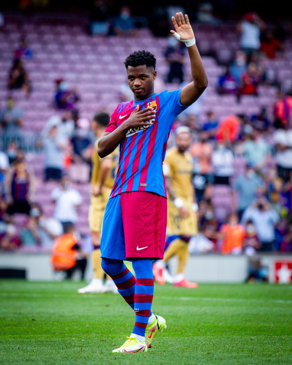 FCBarcelona's tweet photo. When you feel the colors. 💙❤️ https://t.co/MACAc8IJ5u